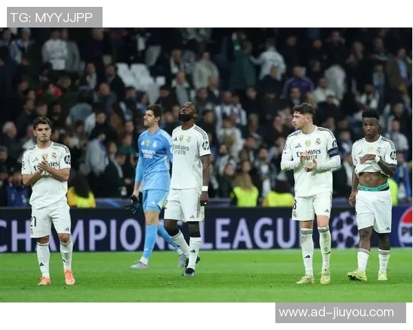 皇马更衣室团结一心共同抵御外界干扰与压力